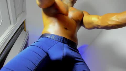 Snapshot of ronnie_777 chatting on November 2025 02:33:02 AM Ronnie 777 online show from November 2025 02:33:02 AM