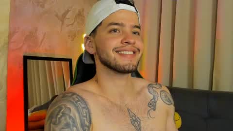 Ronny Colton online show from May 2026 01:25:02 AM
