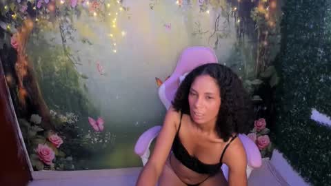 Snapshot of rosa_skinny chatting on May 2026 06:27:01 PM rosa online show from May 2026 06:27:01 PM
