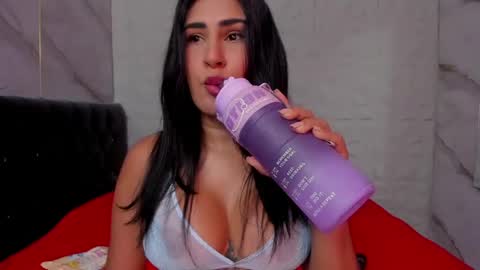 Snapshot of rosalia_04 chatting on April 2026 07:48:01 PM ROSALIA insta rosalia 10hoot online show from April 2026 07:48:01 PM