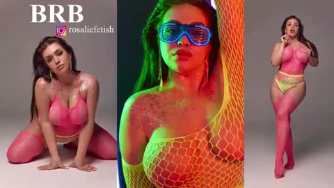 Snapshot of rosaliefetish chatting on February 2025 04:50:02 PM Rosalie online show from February 2025 04:50:02 PM