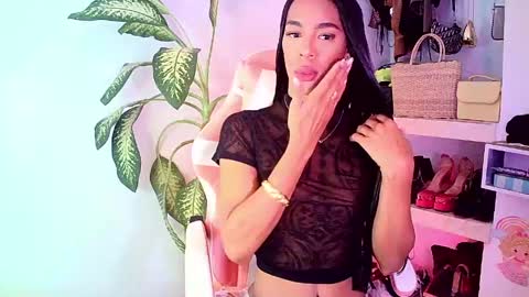 Snapshot of rosalindasexy chatting on May 2026 07:14:01 AM Rosalinda online show from May 2026 07:14:01 AM