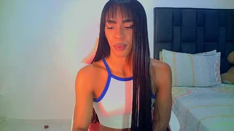 Snapshot of rosalindasexy chatting on May 2026 05:15:01 AM Rosalinda online show from May 2026 05:15:01 AM