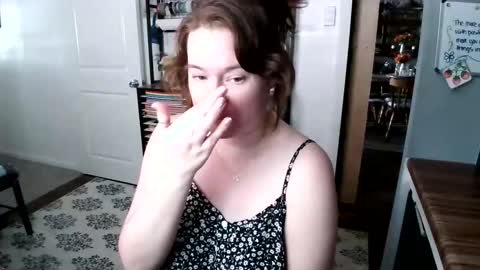 Rose online show from December 2025 08:06:01 PM