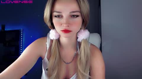 rose__luck online show from September 2025 06:44:02 PM