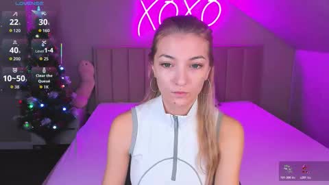 Kimberlly online show from December 2025 12:04:01 AM