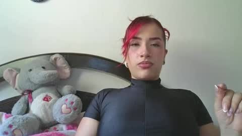 Snapshot of rose_elise chatting on April 2026 06:38:01 PM rose_elise online show from April 2026 06:38:01 PM