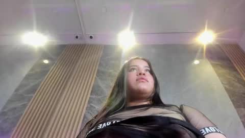 Snapshot of rose_nova_ chatting on January 2025 06:18:01 PM Rose 3 online show from January 2025 06:18:01 PM