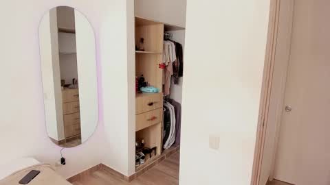 Jhoan Alexis online show from November 2025 04:51:02 PM