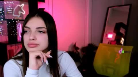 rose online show from November 2025 07:15:01 PM