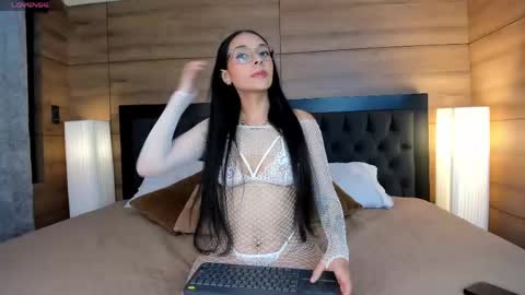 roseaurora online show from March 2026 10:42:01 AM