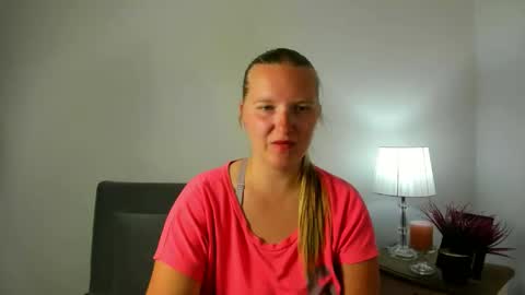 Snapshot of rosehypnotic chatting on May 2026 05:08:02 PM Rose online show from May 2026 05:08:02 PM