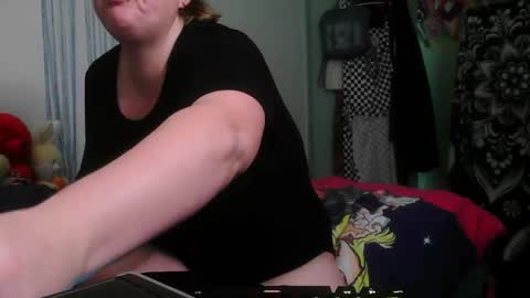 Snapshot of rosey231357695 chatting on December 2025 11:36:02 PM Rosey online show from December 2025 11:36:02 PM