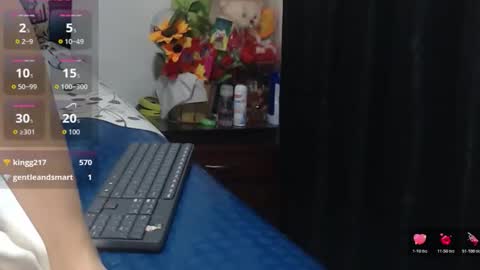 roshy online show from November 2025 02:40:02 PM