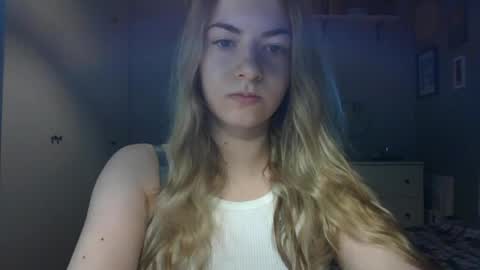 Snapshot of rosie_june chatting on April 2026 06:53:01 AM Rosie online show from April 2026 06:53:01 AM