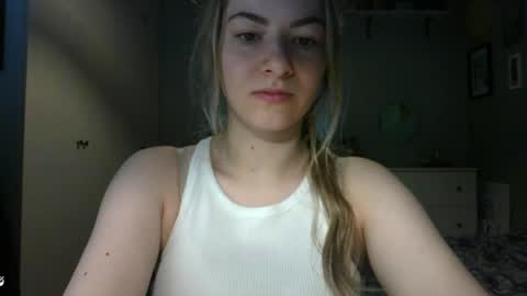 Snapshot of rosie_june chatting on May 2026 06:43:02 AM Rosie online show from May 2026 06:43:02 AM