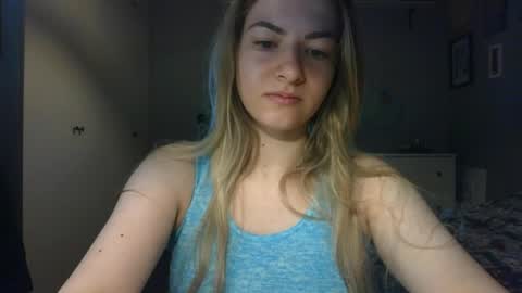 Snapshot of rosie_june chatting on May 2026 06:42:02 AM Rosie online show from May 2026 06:42:02 AM