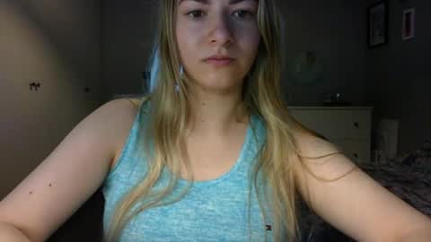 Snapshot of rosie_june chatting on May 2026 06:52:02 AM Rosie online show from May 2026 06:52:02 AM