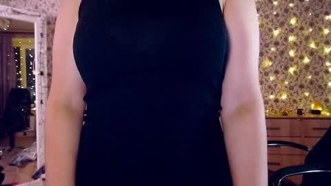 Rosie is waiting for YOU online show from December 2025 05:05:01 AM