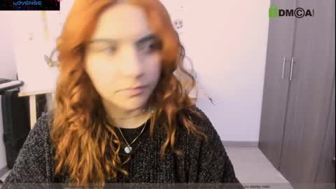 Snapshot of rosiexxx24 chatting on October 2025 09:35:01 PM Rosie online show from October 2025 09:35:01 PM