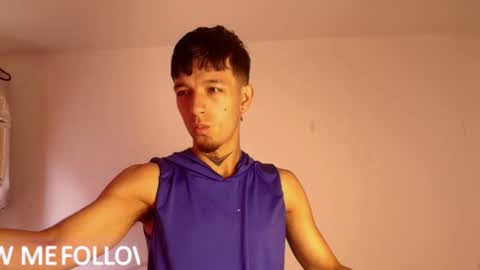 rosse_one online show from November 2025 05:59:01 PM