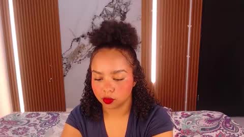 Rossi Hill online show from December 2025 08:16:02 PM