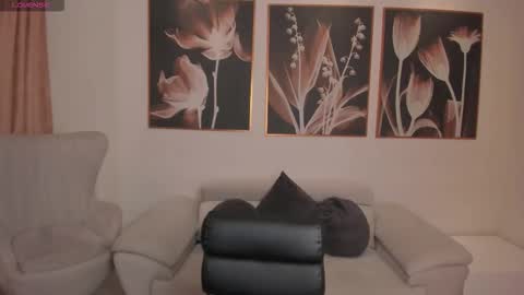 Rossie Rivers online show from December 2025 11:39:02 AM