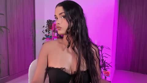 Snapshot of rossth11 chatting on September 2025 07:30:01 PM Im Ross online show from September 2025 07:30:01 PM