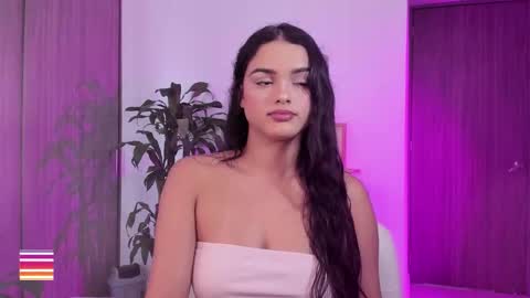 Snapshot of rossth11 chatting on October 2025 07:14:02 PM Im Ross online show from October 2025 07:14:02 PM