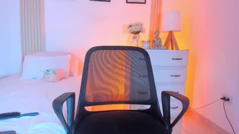 rossy_x online show from November 2025 05:11:01 PM