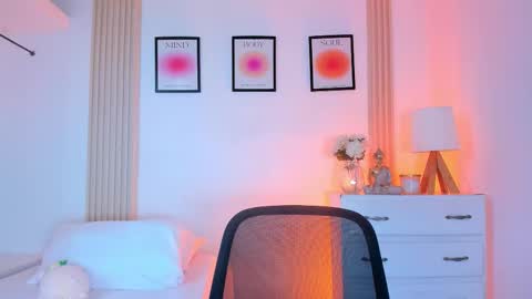 rossy_x online show from November 2025 06:19:02 PM