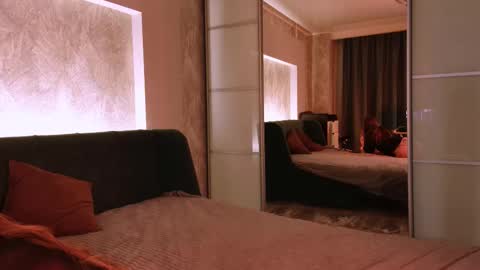 rosy_black_ online show from March 2025 09:26:01 PM