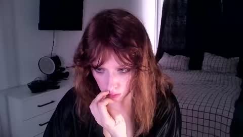 Snapshot of rosy_petal chatting on June 2026 09:14:01 AM rosy_petal online show from June 2026 09:14:01 AM
