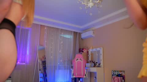 Hi Im Maria Check my Bio  online show from October 2025 11:43:01 AM