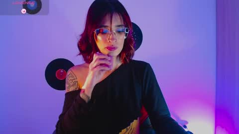 rot_wallace online show from October 2025 10:54:02 PM