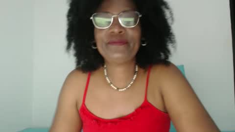 Snapshot of roushlove chatting on October 2025 01:42:02 PM luxa online show from October 2025 01:42:02 PM