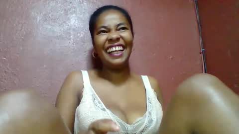 rovaelyah online show from November 2025 05:40:02 AM