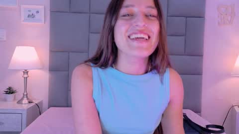 Snapshot of roxana_mill chatting on October 2025 06:39:02 PM Roxana online show from October 2025 06:39:02 PM