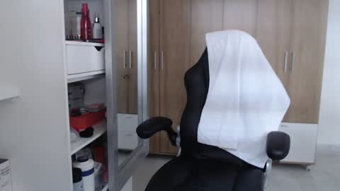 Snapshot of roxanalove7 chatting on January 2025 07:56:02 PM Roxana online show from January 2025 07:56:02 PM