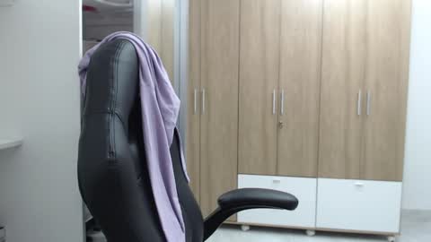 Snapshot of roxanalove7 chatting on January 2025 09:57:01 PM Roxana online show from January 2025 09:57:01 PM