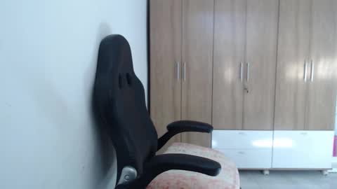 Snapshot of roxanalove7 chatting on November 2025 07:01:02 PM Roxana online show from November 2025 07:01:02 PM