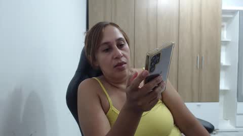 Snapshot of roxanalove7 chatting on December 2025 10:04:02 PM Roxana online show from December 2025 10:04:02 PM