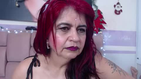 Snapshot of roxettemature chatting on December 2025 12:21:02 PM RoxetteMature online show from December 2025 12:21:02 PM