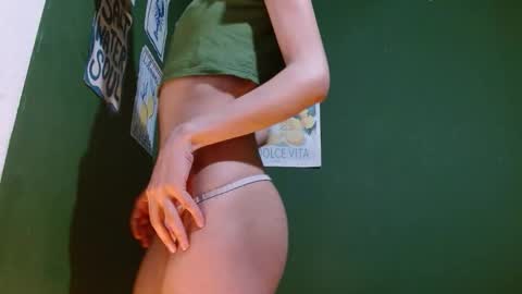 Snapshot of roxiehood chatting on February 2026 01:56:02 AM Roxie online show from February 2026 01:56:02 AM