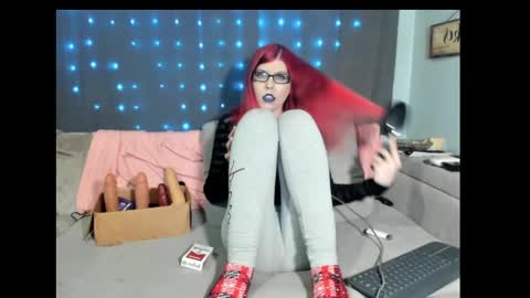 roxihazeleyes online show from February 2025 01:13:01 AM