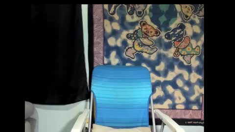 roxihazeleyes online show from March 2025 10:37:01 AM