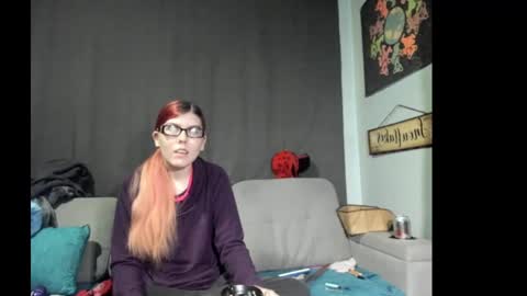 roxihazeleyes online show from September 2025 10:38:02 AM