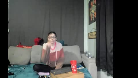 roxihazeleyes online show from November 2025 01:37:01 AM