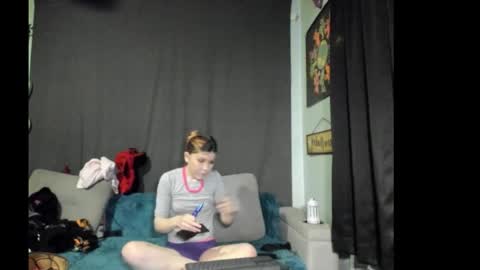 roxihazeleyes online show from November 2025 01:06:01 AM