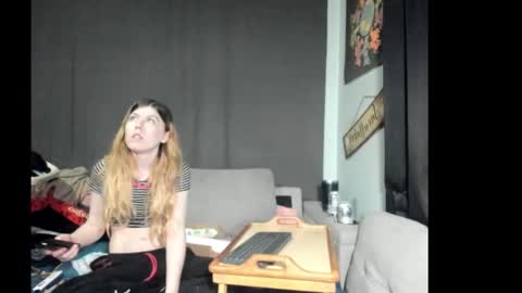 roxihazeleyes online show from March 2026 04:14:02 AM